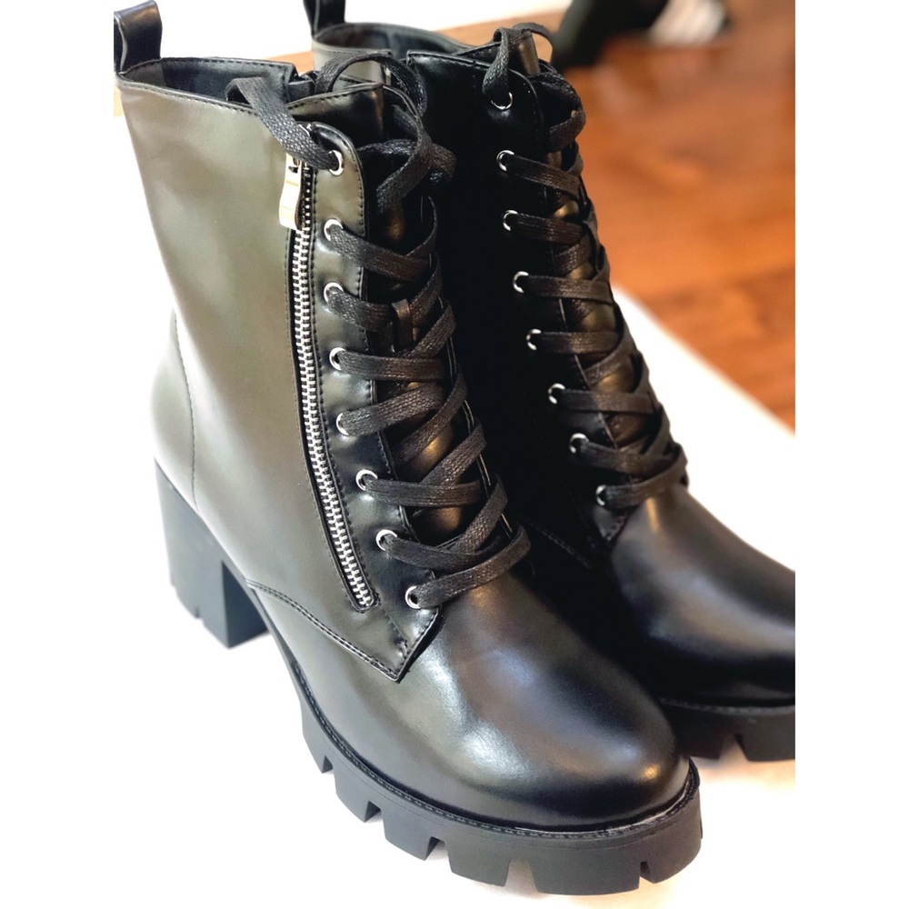 🖤Black Faux Leather Boots🖤
